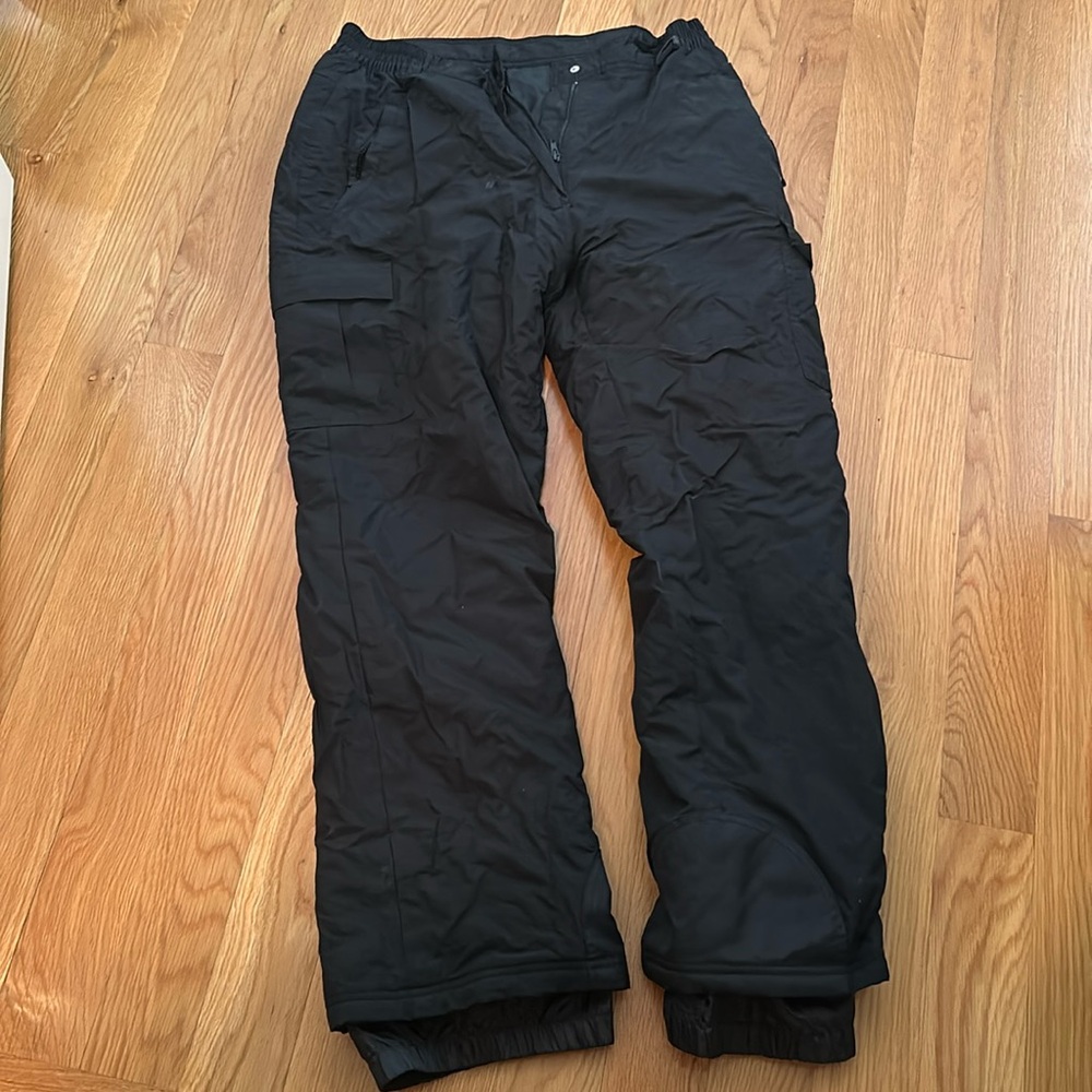 Sport Essentials Size XL Men’s Snow / Cold Weather Pants with zipper pockets